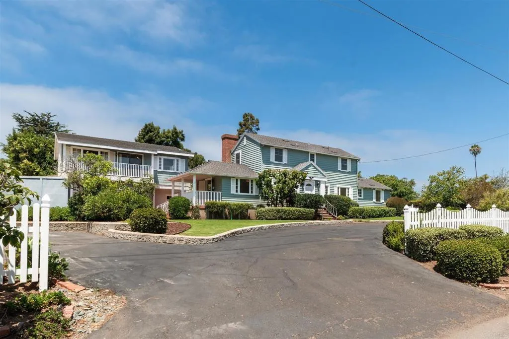https://cdn.realtyfeed.com/cdn/127/306790776/efe4e0bc9586d410263a5135ea318fa4.webp