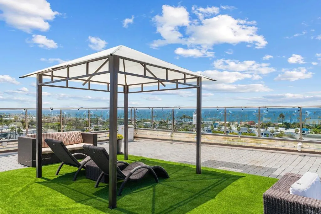 550 Seagaze Drive Unit 9, Oceanside, CA 92054 - Main photo, Oceanside, CA