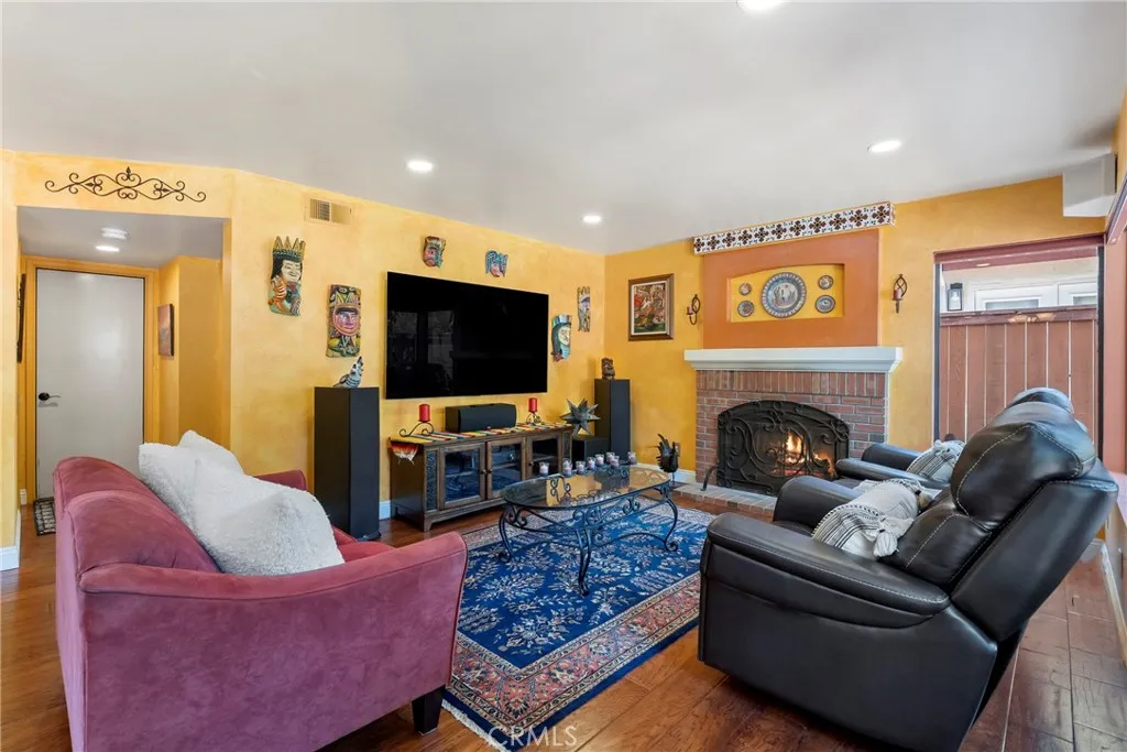 https://cdn.realtyfeed.com/cdn/127/306790817/3bcca991aa0e5f257a83982600325245.webp