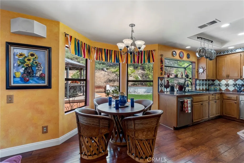 https://cdn.realtyfeed.com/cdn/127/306790817/6a89a2543f9548ade00f31117619d466.webp