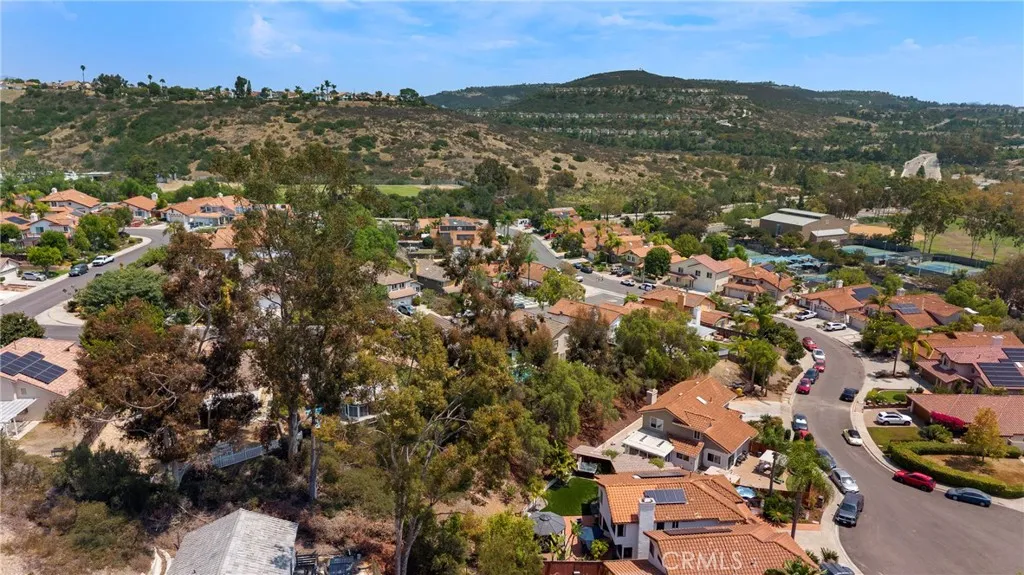 https://cdn.realtyfeed.com/cdn/127/306790817/d835bca647076ccbccc6e2152c2d665b.webp