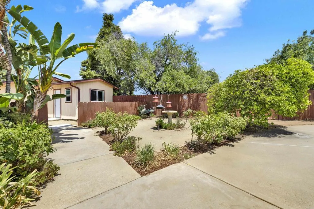 1402 Big Red Road, Alpine, CA 91901 1402 Big Red Road, Alpine, CA 91901
