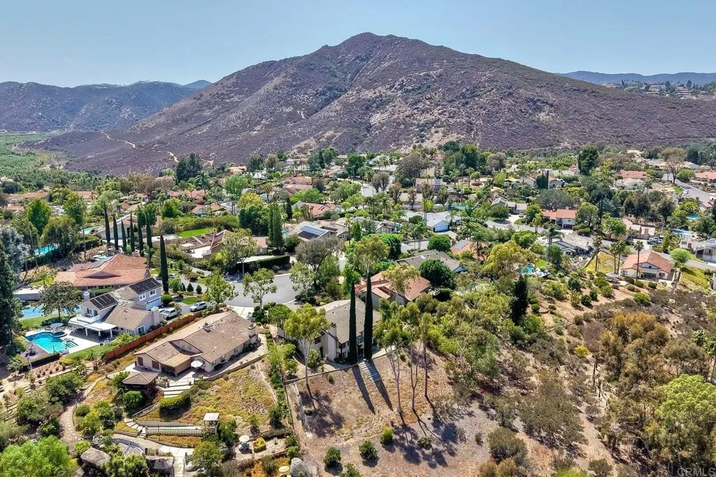 https://cdn.realtyfeed.com/cdn/127/306790848/3df628f447cd8fd4518a4a0f0b51c9cd.webp