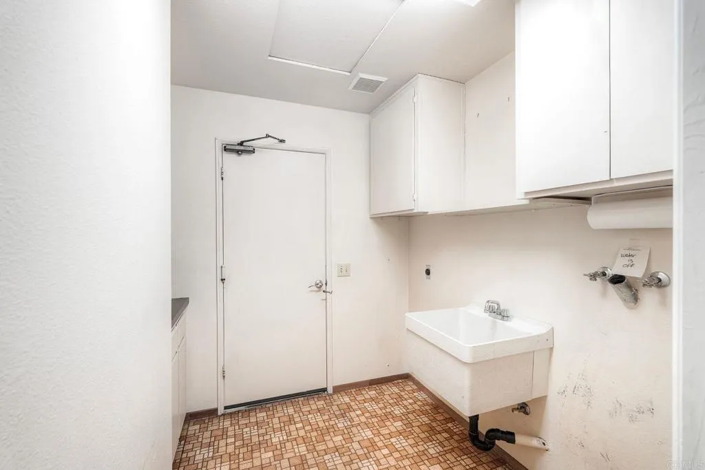 https://cdn.realtyfeed.com/cdn/127/306790848/56729cae06dd9e067a0c1fb717b09537.webp