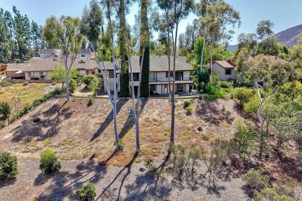 https://cdn.realtyfeed.com/cdn/127/306790848/d562dee2abee8324eaa93314c11ec33e.webp