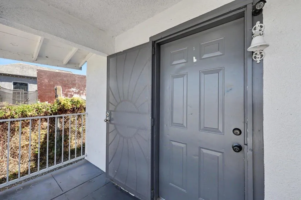 2181 Franklin Avenue, San Diego, CA 92113 - Photo 5 of 51, San Diego, CA