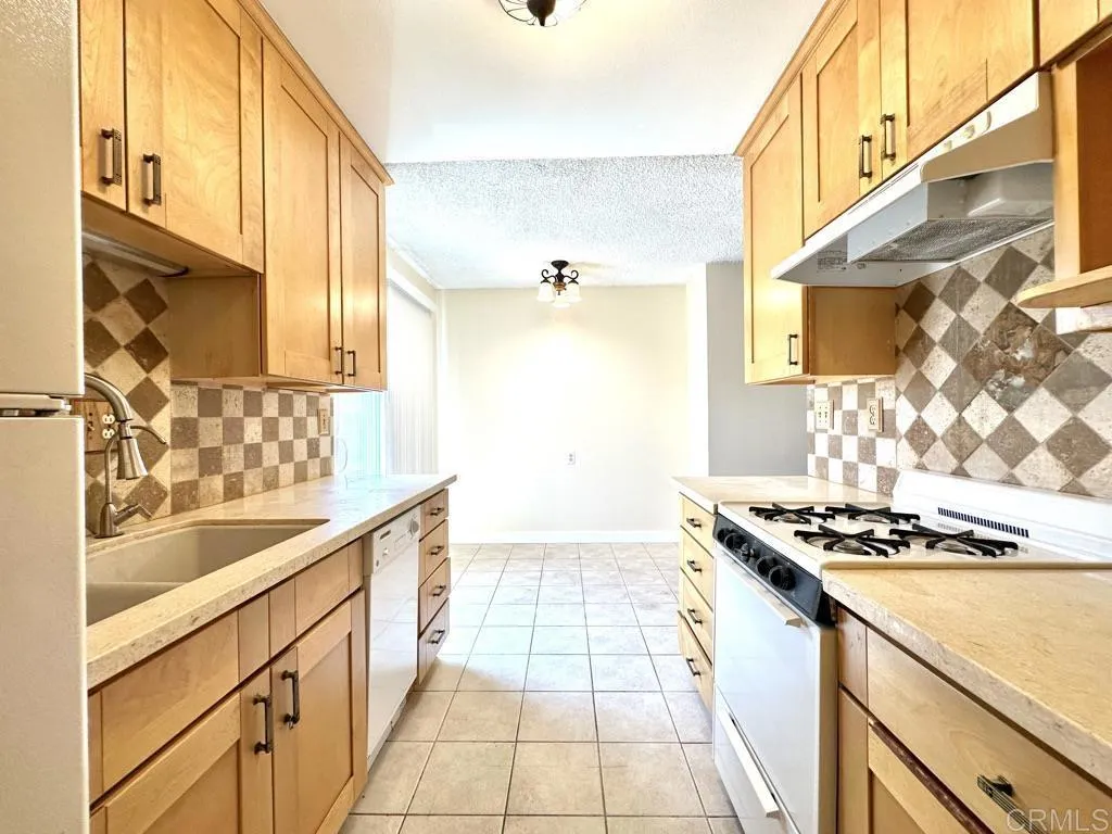 Photo #13: PTP2606133 Listing: Photo #13