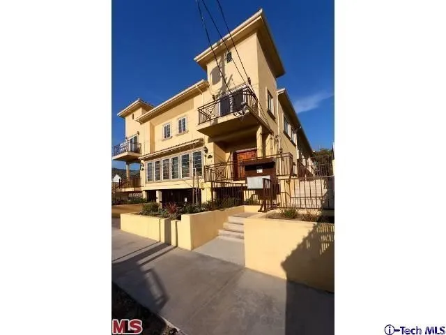 Tujunga, CA 91042