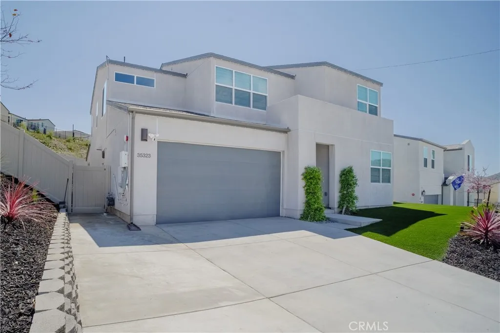 35323 Orchard Trail, Fallbrook, CA 92028 - Photo 2 of 25, Fallbrook, CA