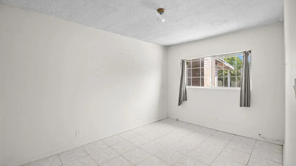 https://cdn.realtyfeed.com/cdn/127/306790977/c450de8510904620bc8c45c74601d4ba.webp