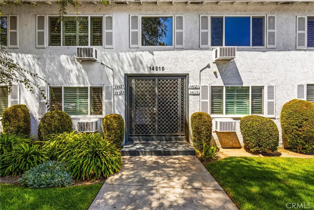 Sherman Oaks, CA 91403
