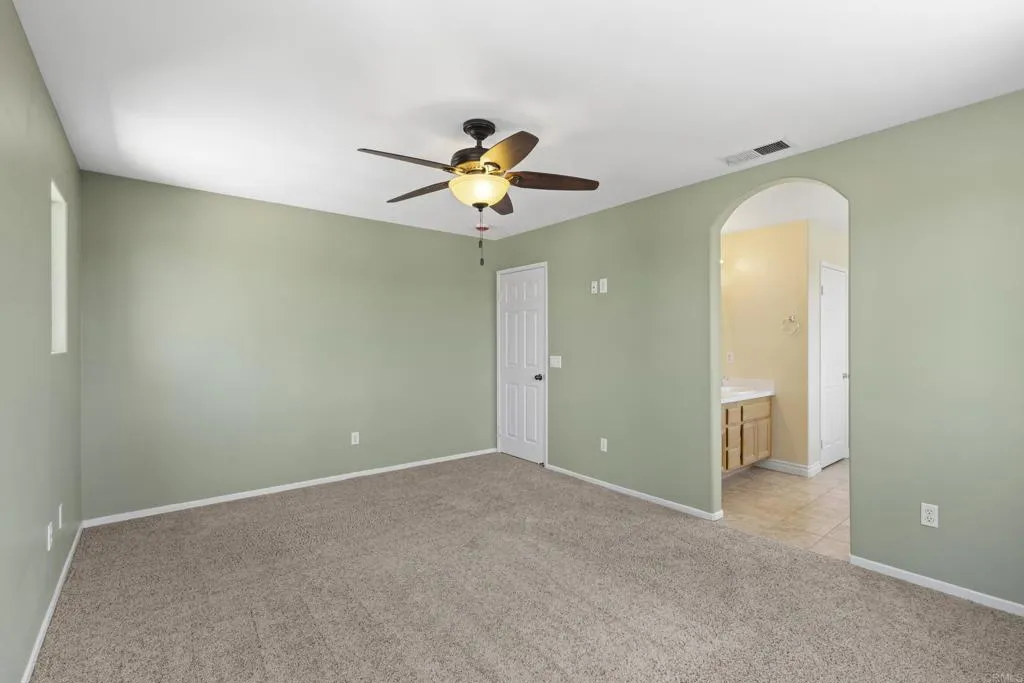 https://cdn.realtyfeed.com/cdn/127/306791027/00dae59e92f713745e0febb9fecd378e.webp