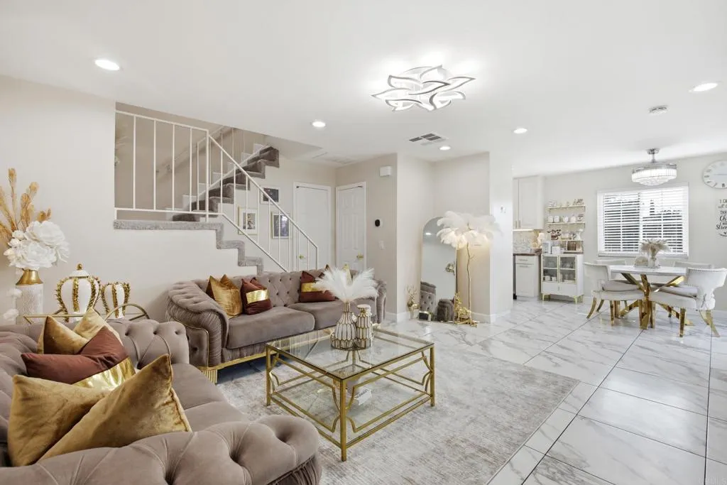 https://cdn.realtyfeed.com/cdn/127/306791041/1263d86d90e7f36d1dc1f35fea441477.webp