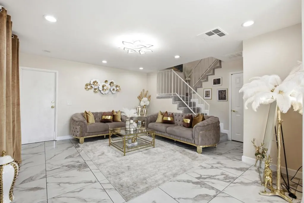 https://cdn.realtyfeed.com/cdn/127/306791041/157dbdb3fce13fa3606edaa199068872.webp