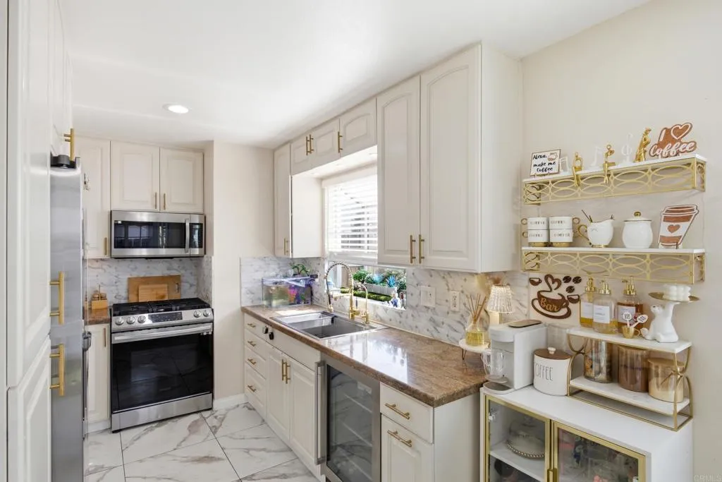 https://cdn.realtyfeed.com/cdn/127/306791041/6b8e1cc9c9db72e7dba340dcd9ce0f84.webp