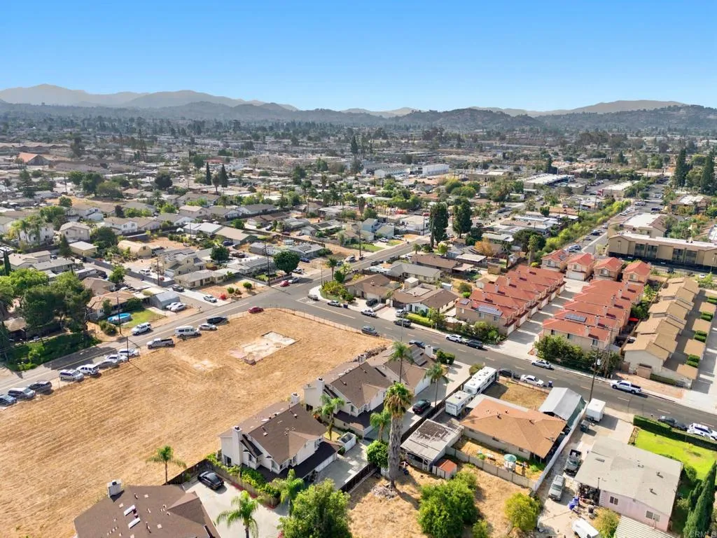 https://cdn.realtyfeed.com/cdn/127/306791041/703539f7b78f4c4f418ccf36899bfe89.webp