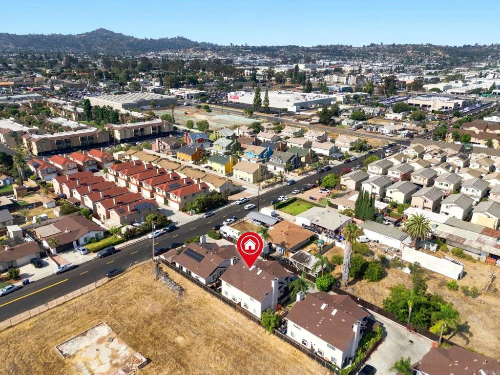 https://cdn.realtyfeed.com/cdn/127/306791041/cca85fd48732db657cfc17670f289be8.webp