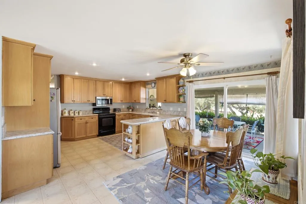 https://cdn.realtyfeed.com/cdn/127/306791044/01a7b03b3dd4ab2d6e69f45ae645d45e.webp