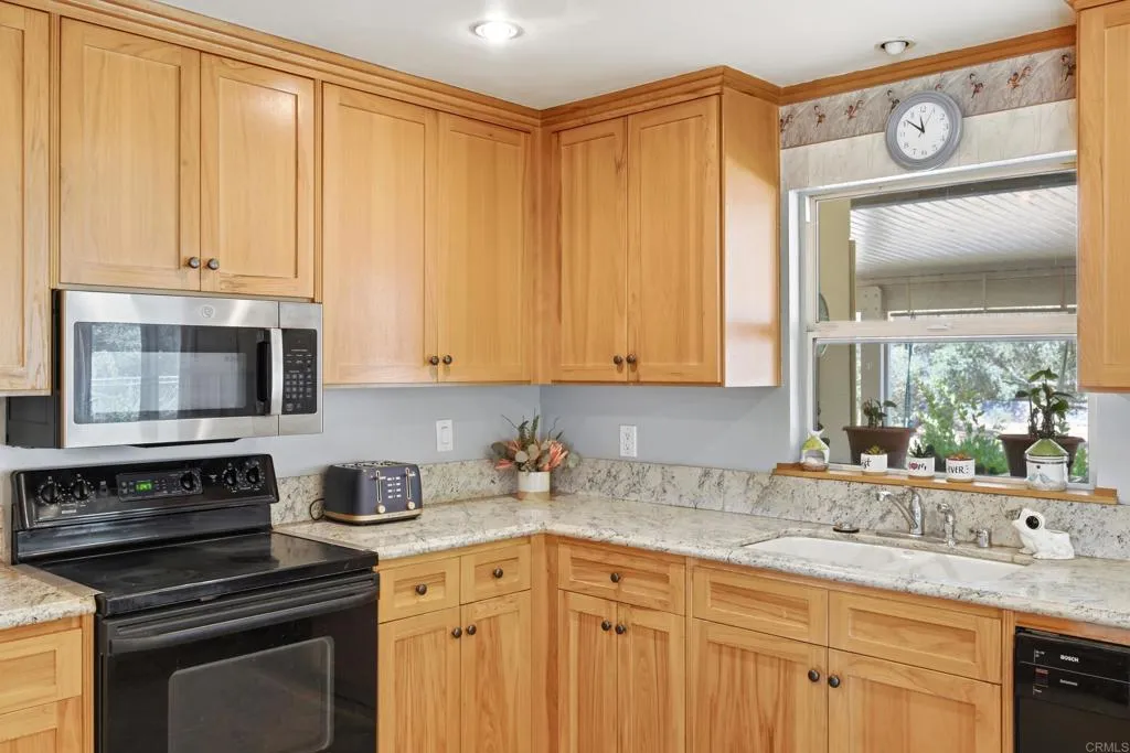 https://cdn.realtyfeed.com/cdn/127/306791044/89debc2d467c7e22fc8c39a382043de3.webp