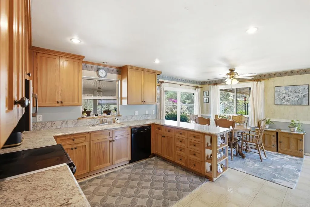 https://cdn.realtyfeed.com/cdn/127/306791044/a8b4f780fde74d1438074ccb6e376ce8.webp