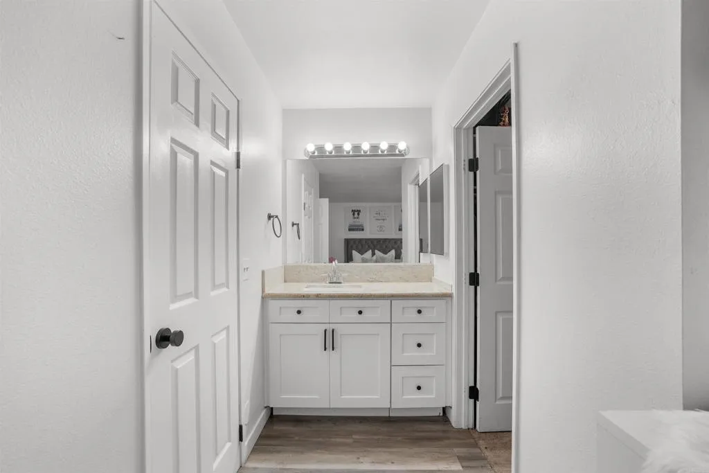 https://cdn.realtyfeed.com/cdn/127/306791046/0899f2cb3bc651027b618f355f757e11.webp