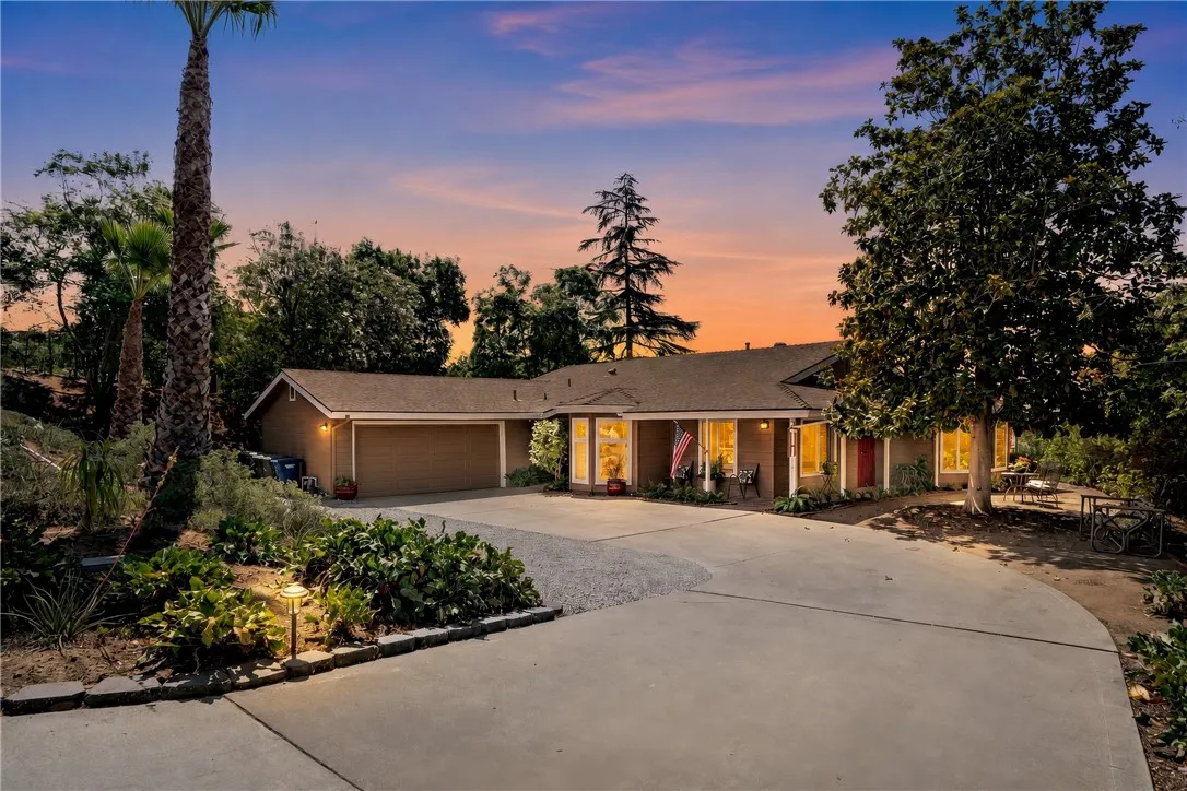 720 Carnation Lane, Fallbrook, CA 92028 - Main photo, Fallbrook, CA