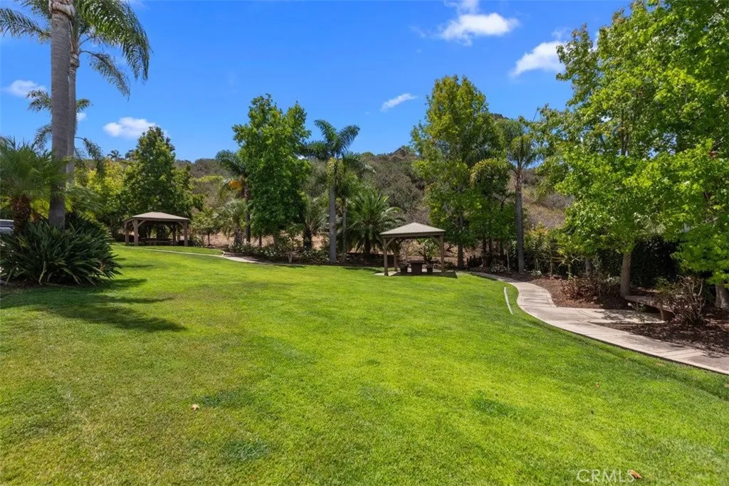 https://cdn.realtyfeed.com/cdn/127/306791101/7d8baf5b52d749199e2e643dda0cdf1b.webp