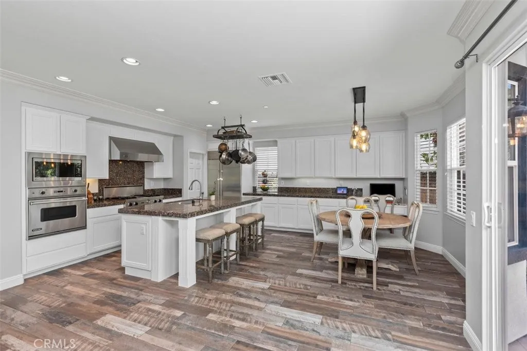 https://cdn.realtyfeed.com/cdn/127/306791101/f87cb88afe9dcd10796efba6a4a81a62.webp