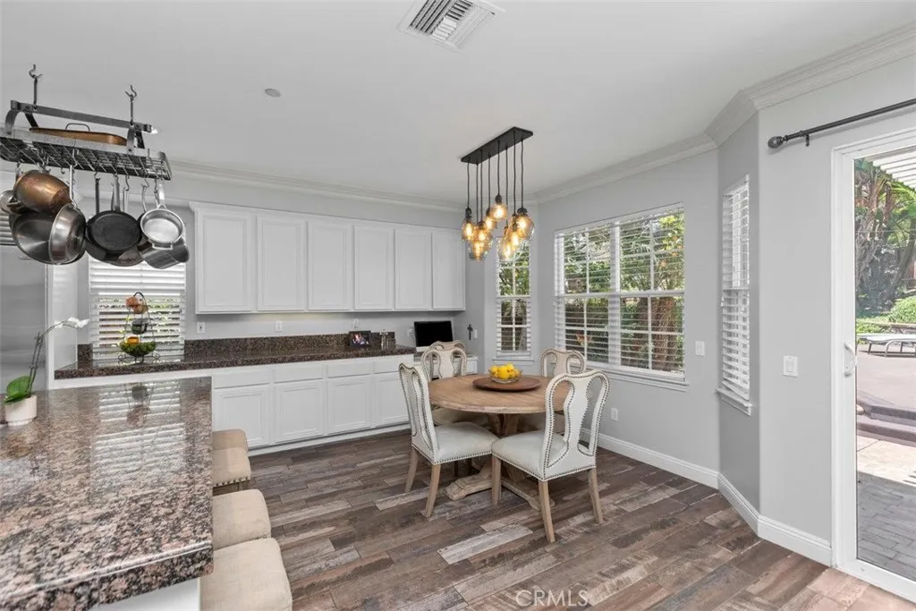 https://cdn.realtyfeed.com/cdn/127/306791101/fcadccd1e7569c2e2d2f24400ff39f06.webp