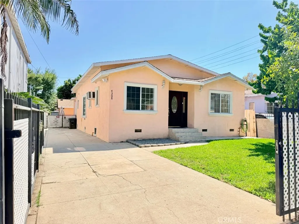 Maywood, CA 90270