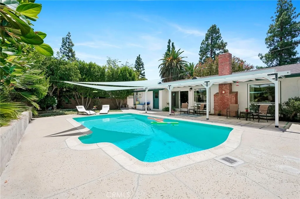 West Hills, CA 91304