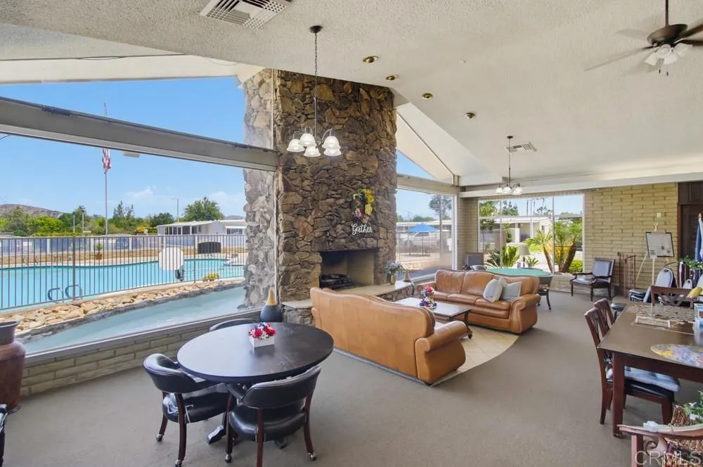 https://cdn.realtyfeed.com/cdn/127/306791215/6ec59e903618501c020770d00ec260a4.webp