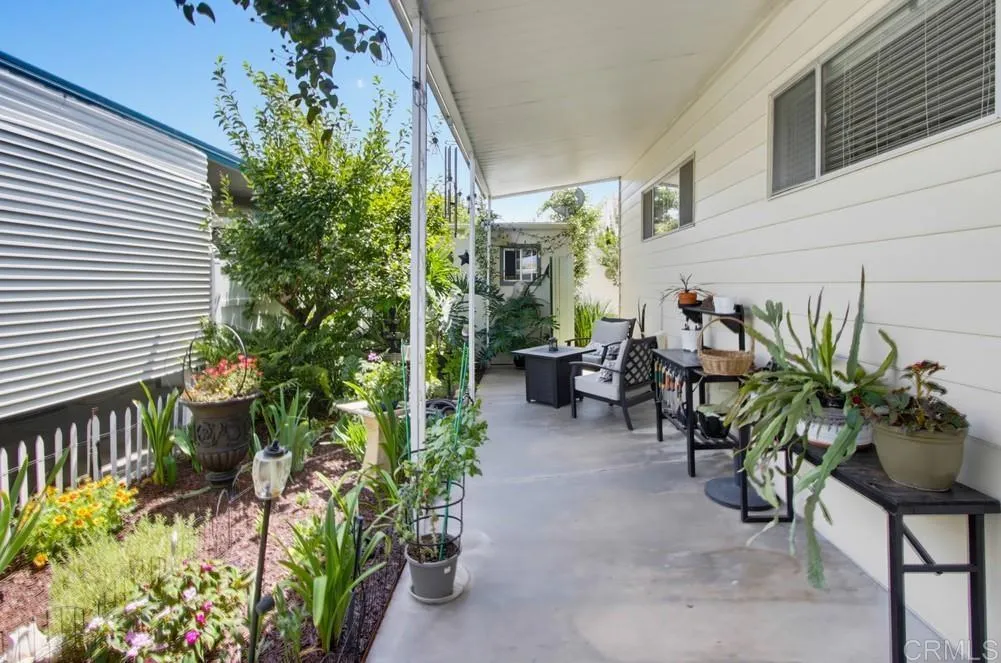https://cdn.realtyfeed.com/cdn/127/306791215/74c44e5de9054ddf0c96cc54ab3038ad.webp