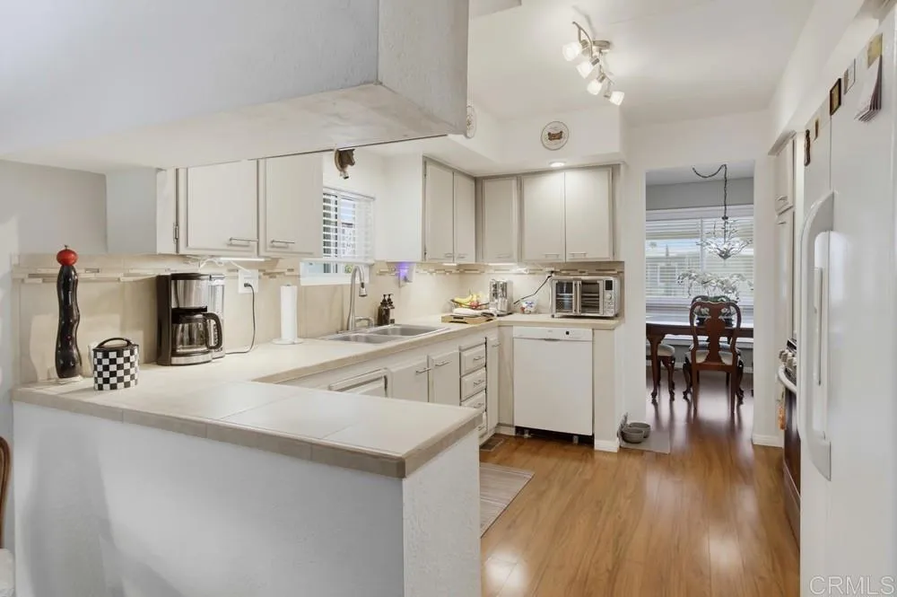 https://cdn.realtyfeed.com/cdn/127/306791215/d90f27566c54c2dd6b1616b95db37fbc.webp