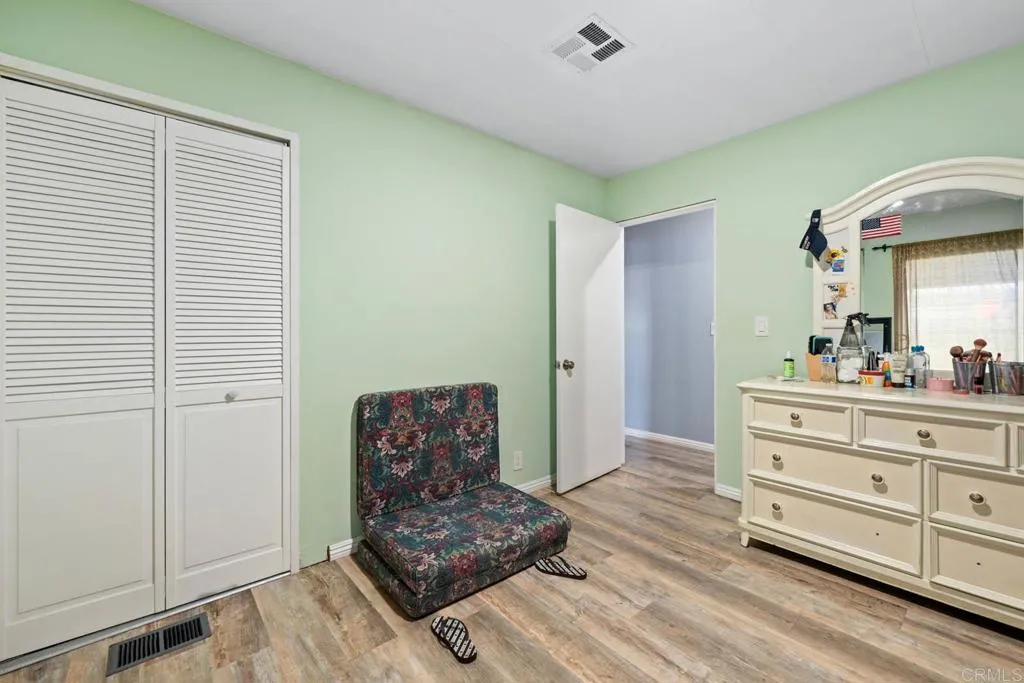 https://cdn.realtyfeed.com/cdn/127/306791216/6406bddbd94ea9b8152565aef2dfae73.webp
