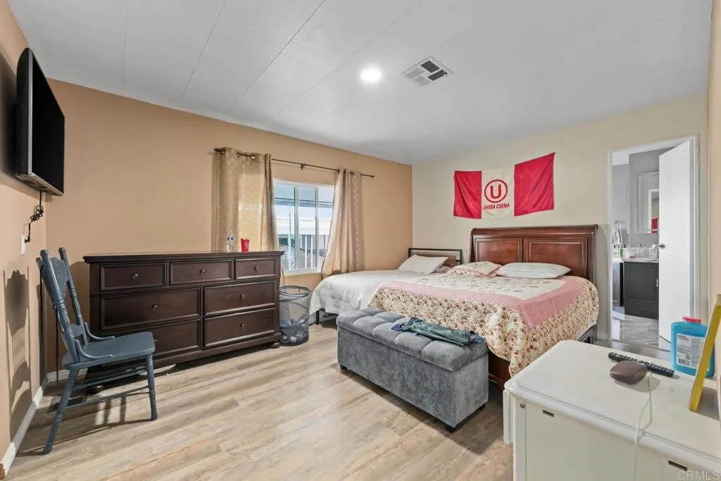 https://cdn.realtyfeed.com/cdn/127/306791216/b48be3ef17ee09345a8abb1e1762f9f0.webp