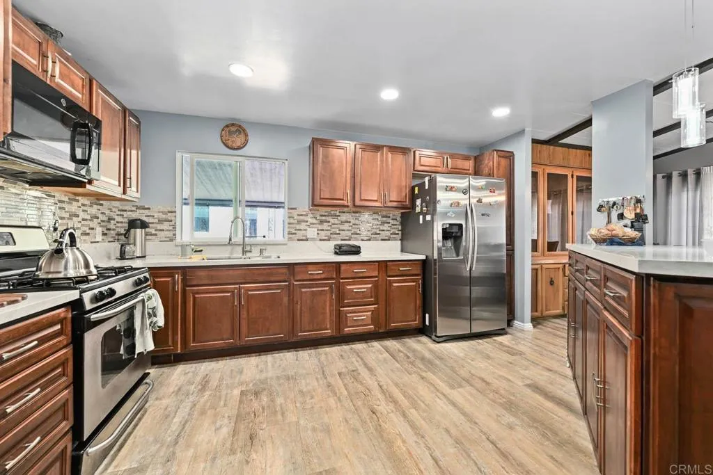 https://cdn.realtyfeed.com/cdn/127/306791216/b836f229b17c3732d976da9ceb3cb1f3.webp