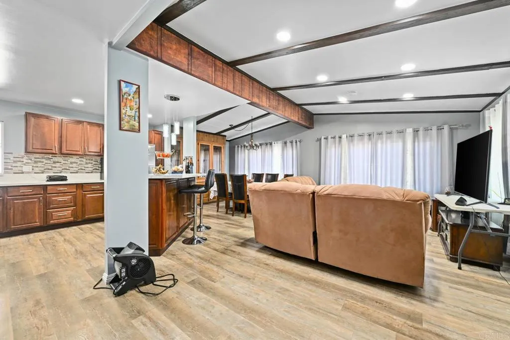 https://cdn.realtyfeed.com/cdn/127/306791216/c24c3079635d9d65f1e4e3b6bf5e8ca6.webp