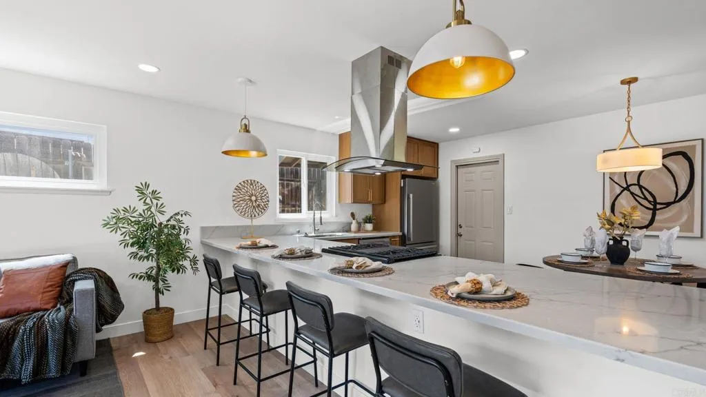 https://cdn.realtyfeed.com/cdn/127/306791233/5bb62697078bd4e27514c2ce712182a4.webp