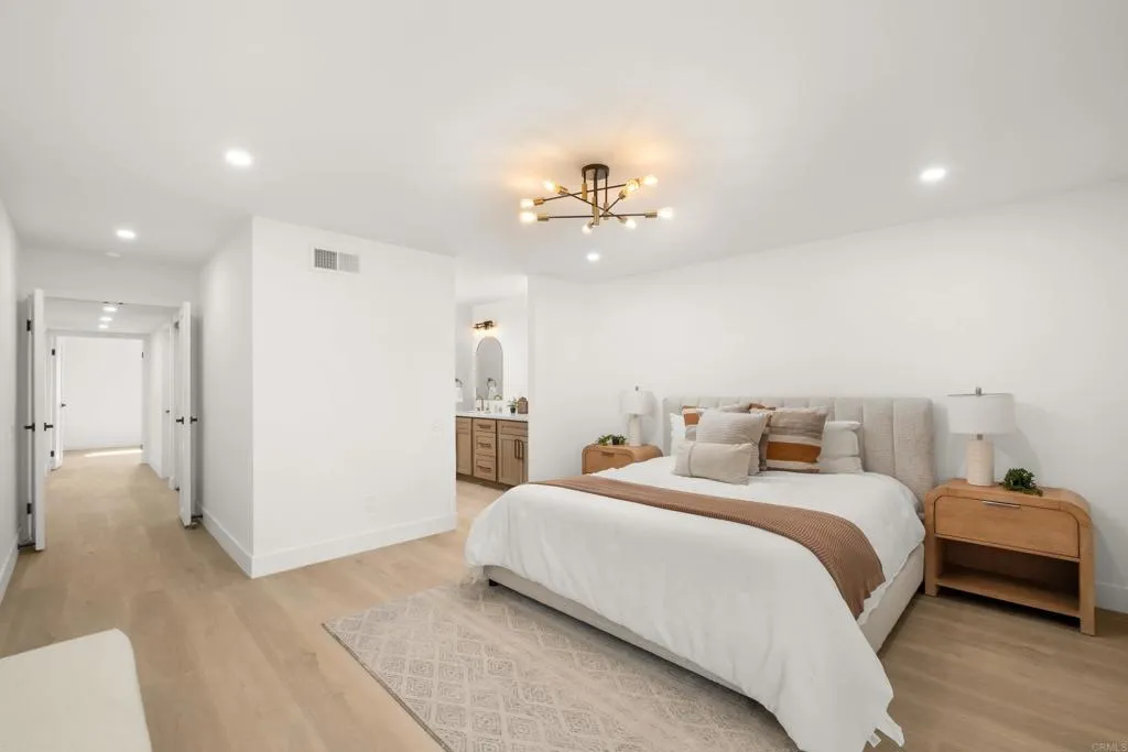 https://cdn.realtyfeed.com/cdn/127/306791235/8df9401f227d1ce23cfe8b3975108fd0.webp