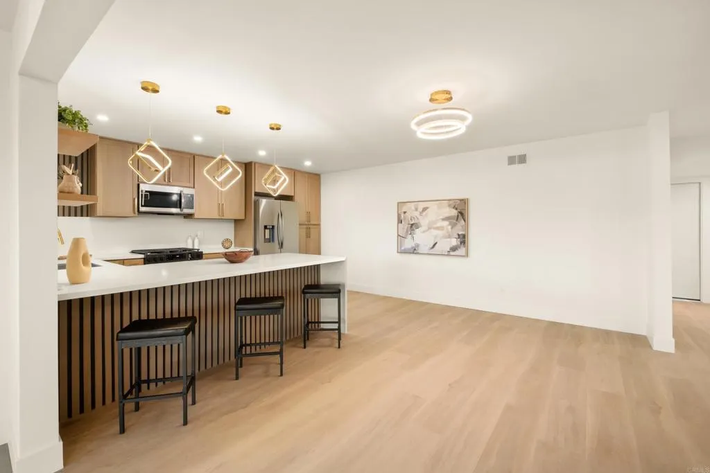 https://cdn.realtyfeed.com/cdn/127/306791235/e3490a55ec34db67272768fd4b082539.webp