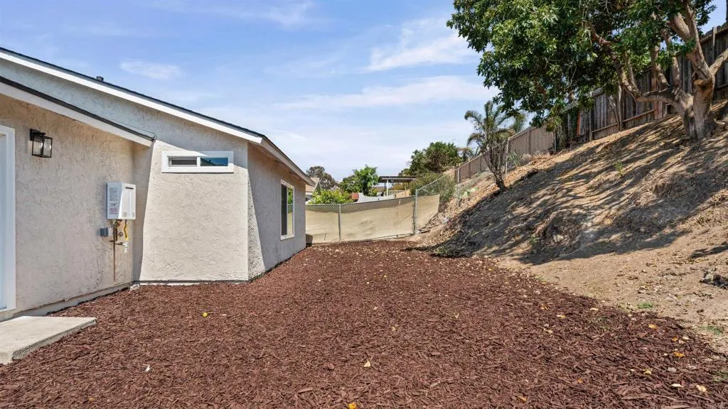 https://cdn.realtyfeed.com/cdn/127/306791248/6d69aa5d80a2f7f2b79d96b08c7516bc.webp
