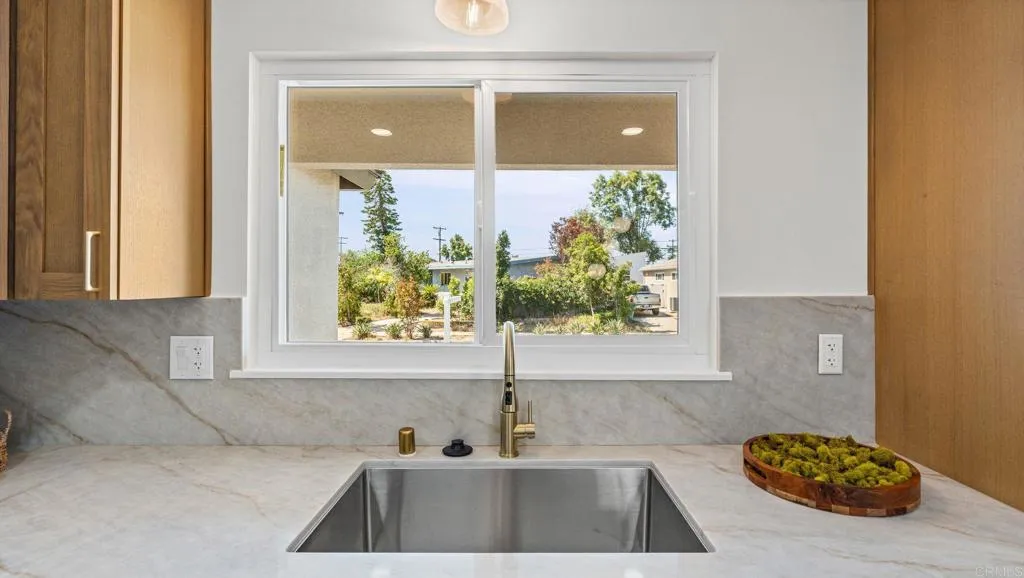 4588 Manitou Way, San Diego, CA 92117 - Photo 2 of 32, San Diego, CA