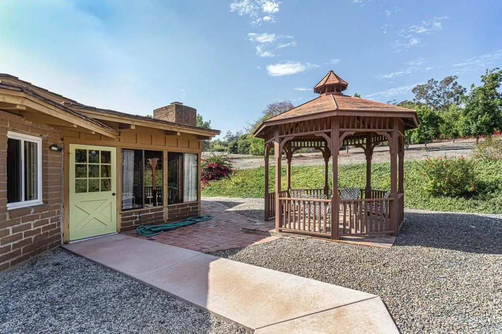 https://cdn.realtyfeed.com/cdn/127/306791299/c9dd09fd385b587f128fd1faf11989d4.webp