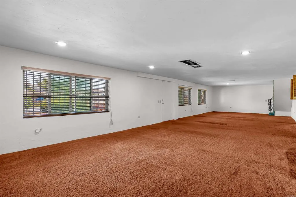 https://cdn.realtyfeed.com/cdn/127/306791305/06bd9ec9aaea56664e74e64c1f580ae3.webp