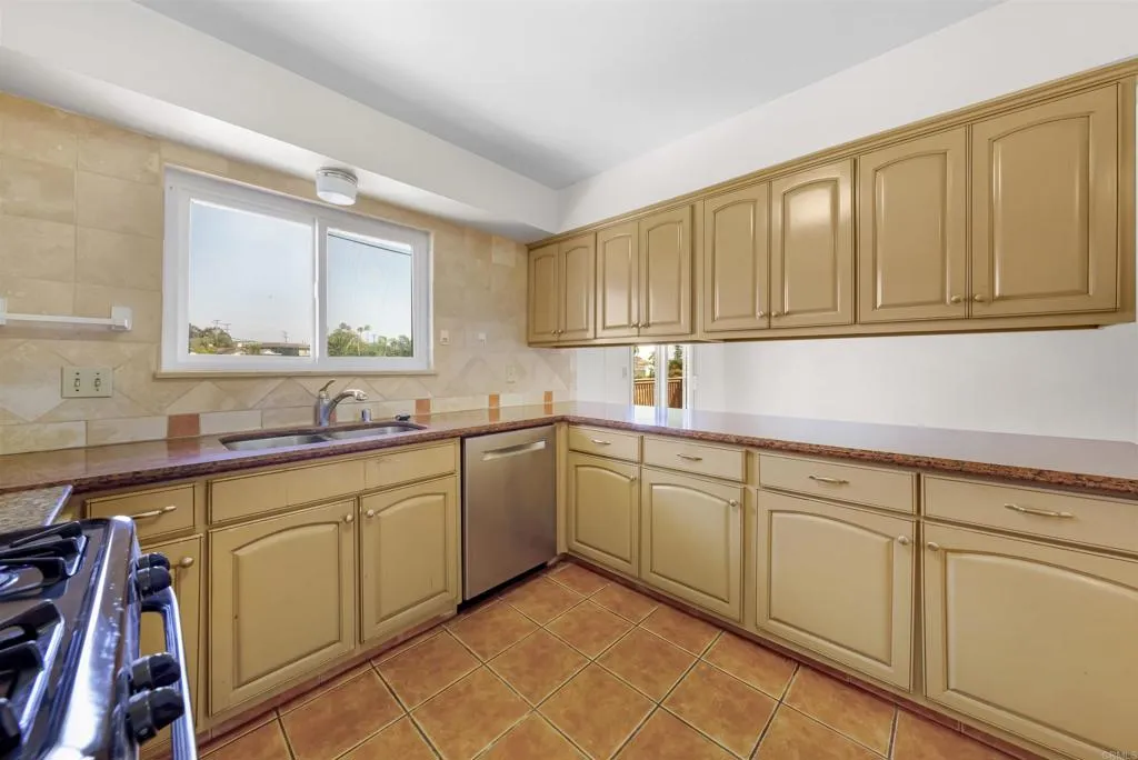 https://cdn.realtyfeed.com/cdn/127/306791305/4188710ca77f45918af2dac4e1a83ee3.webp