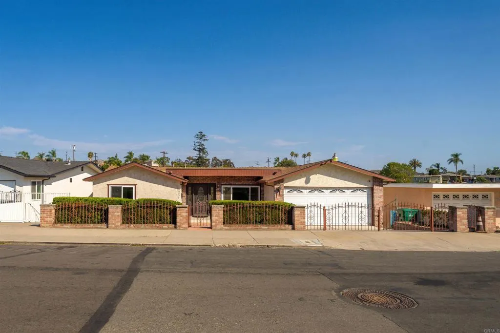 https://cdn.realtyfeed.com/cdn/127/306791305/43505d088e48565c0e8ada8e0960b410.webp