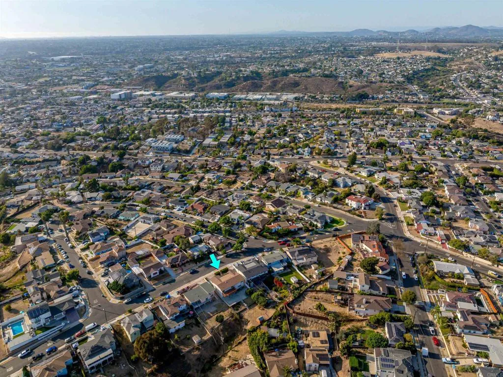 https://cdn.realtyfeed.com/cdn/127/306791305/6d129fbb39df96af206686ea74d68832.webp