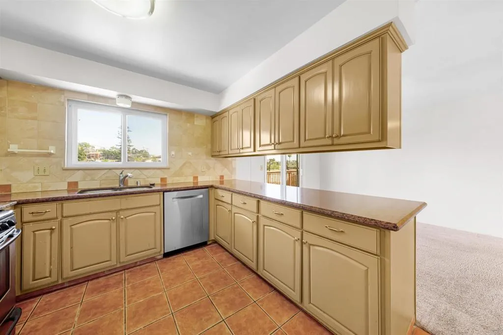 https://cdn.realtyfeed.com/cdn/127/306791305/a4a130f59166f12c1d31d53d049f49c9.webp