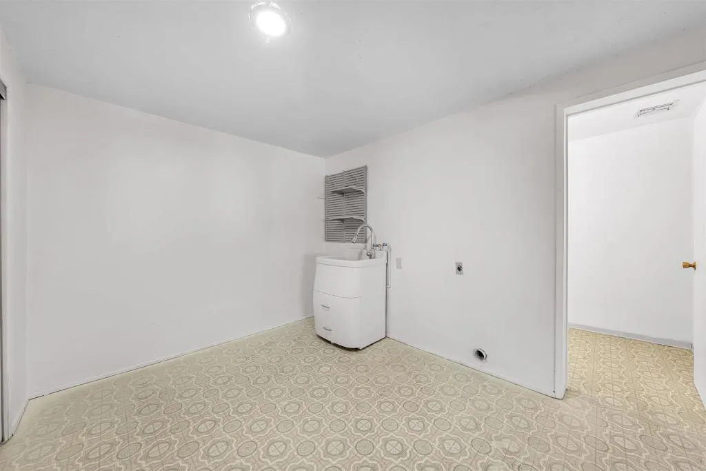 https://cdn.realtyfeed.com/cdn/127/306791305/b9ec198b63ea69257b7e4da2fb88c61b.webp